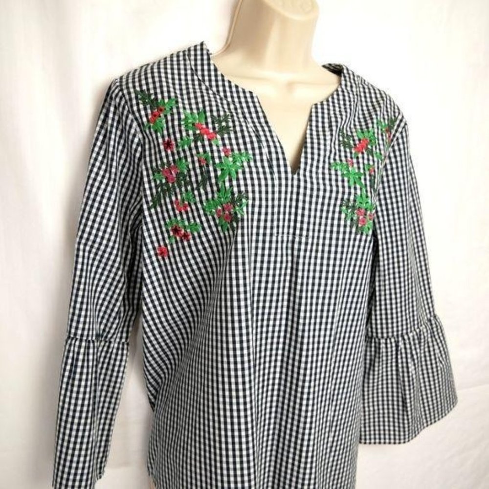 4/$25 Andrew Marc Blouse Black White Gingham Top Embroidery Bell Sleeve Women M‎